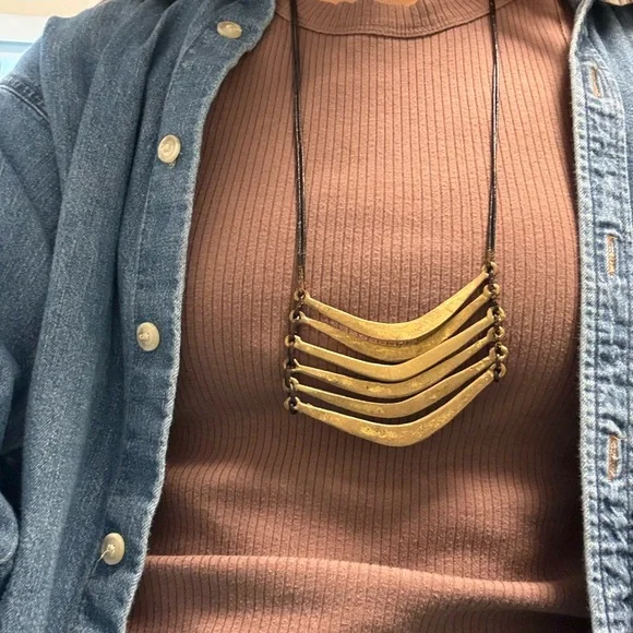 Osei Duro Ribs Necklace - Picture 4 of 5